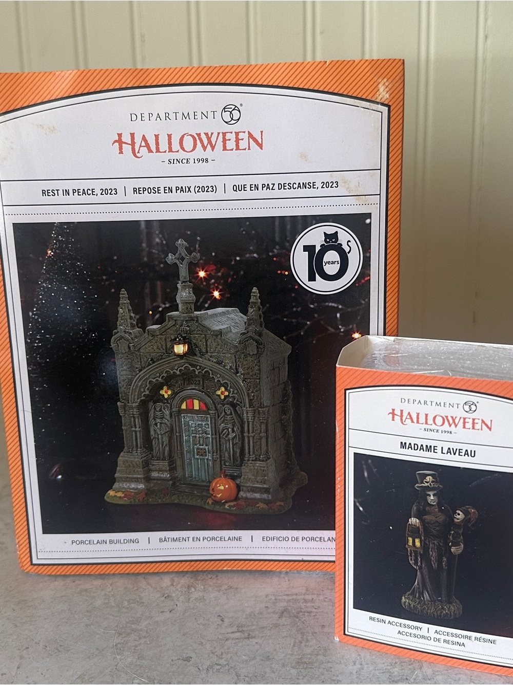 Dept 56 Rest in Peace 2023 Crypt w/ Madame Laveau New NIB Lit Halloween Village